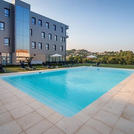 Lam Hotel Селоріку-де-Башту Екстер'єр фото