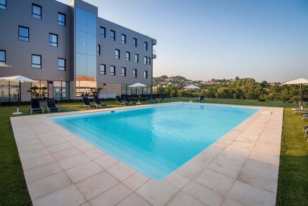 Lam Hotel Селоріку-де-Башту Екстер'єр фото